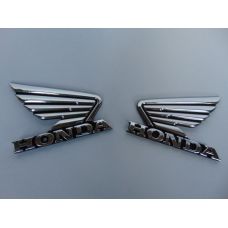 Шильдики крыло Honda